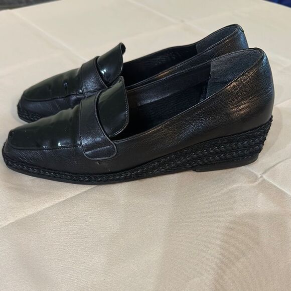 Andre Assous Made in Spain Black Leather Loafers Size 8 - Picture 1 of 15